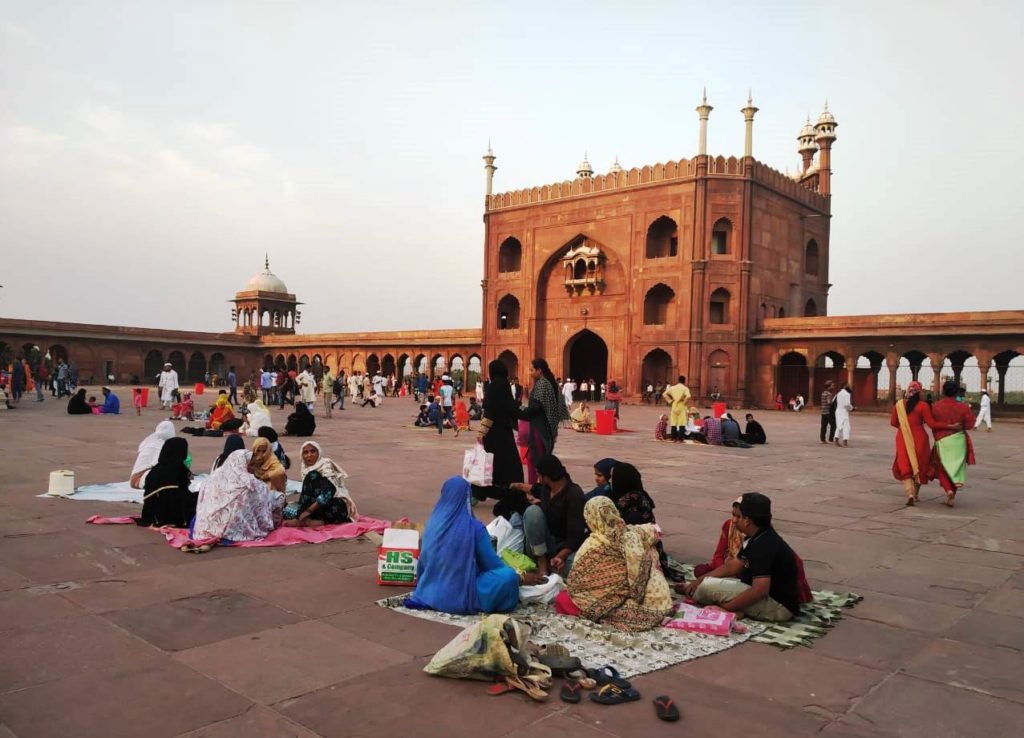 Jama Masjid, Ramzan, Ramadan, Iftar, Jama Masjid Metro Station, Incredible India, Travel Blogger, Ragini Puri, Delhi, New Delhi, Heritage, Delhi Heritage, From My Window Seat, Travel Blog, 