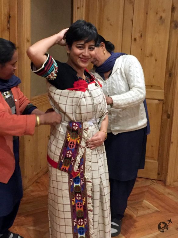 Trying the traditional Kullu dress called Pattu