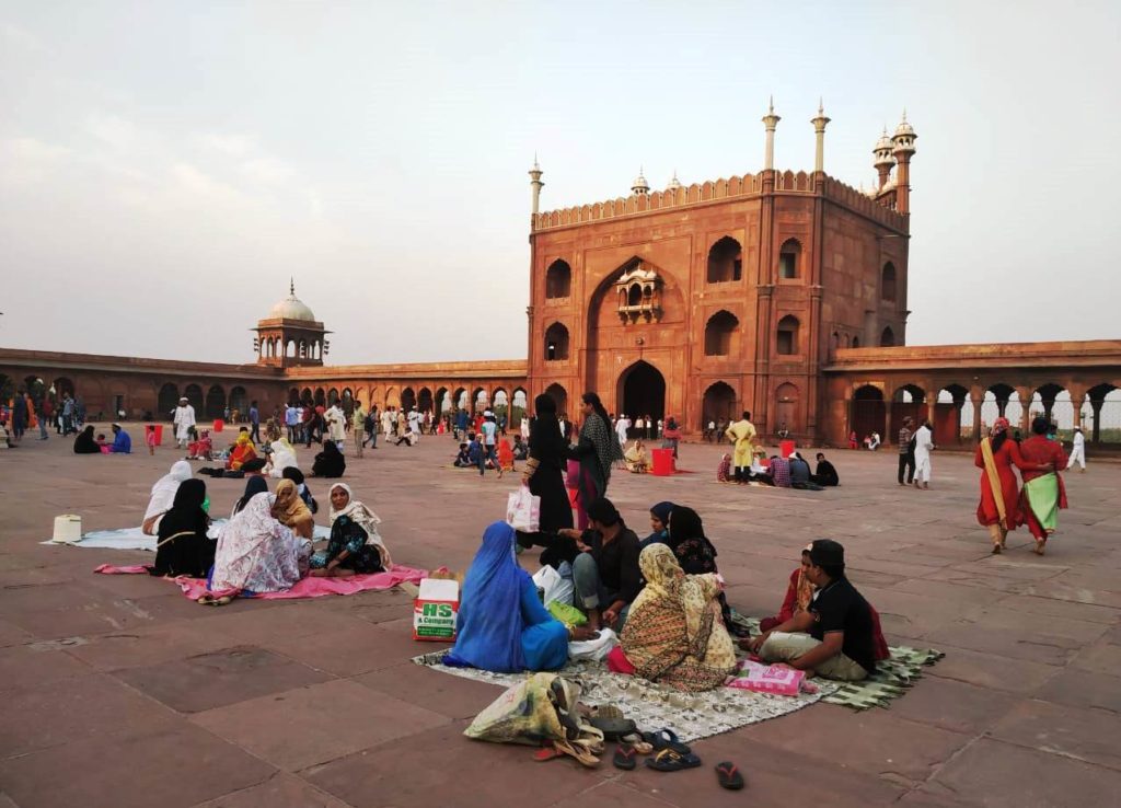 Jama Masjid, Ramzan, Ramadan, Iftar, Jama Masjid Metro Station, Incredible India, Travel Blogger, Ragini Puri, Delhi, New Delhi, Heritage, Delhi Heritage, From My Window Seat, Travel Blog,