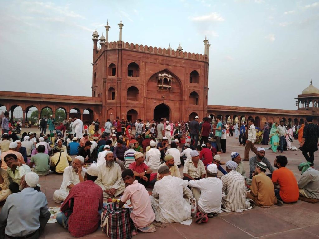 Jama Masjid, Ramzan, Ramadan, Iftar, Jama Masjid Metro Station, Incredible India, Travel Blogger, Ragini Puri, Delhi, New Delhi, Heritage, Delhi Heritage, From My Window Seat, Travel Blog, 